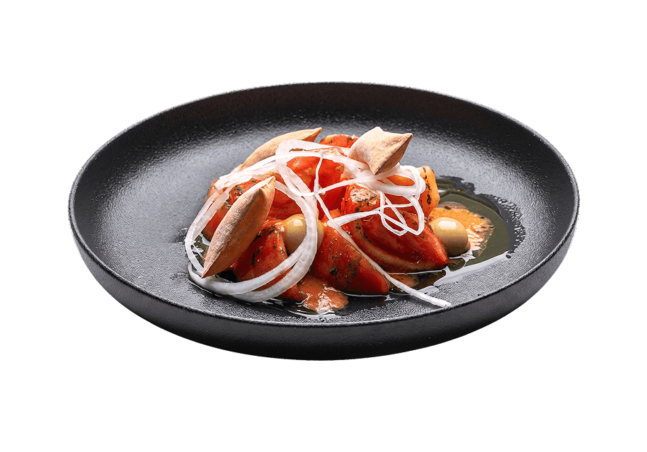 Ensalada de tomates de conil aliñaos y salmorejo cremoso