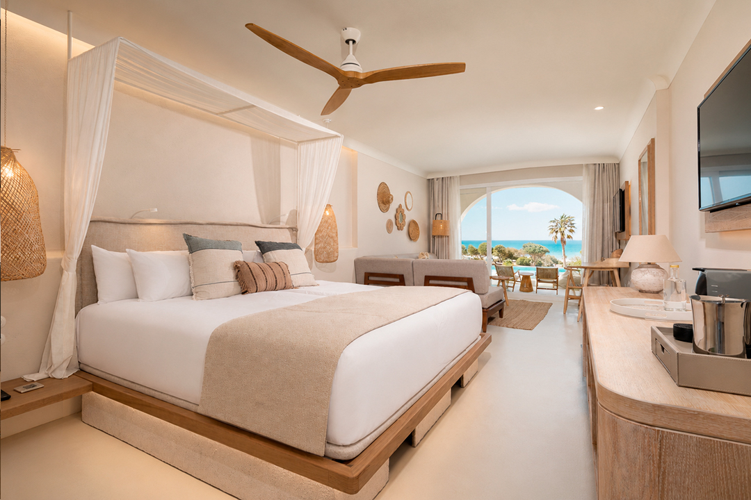 Junior Suite Frontal - Swim Out