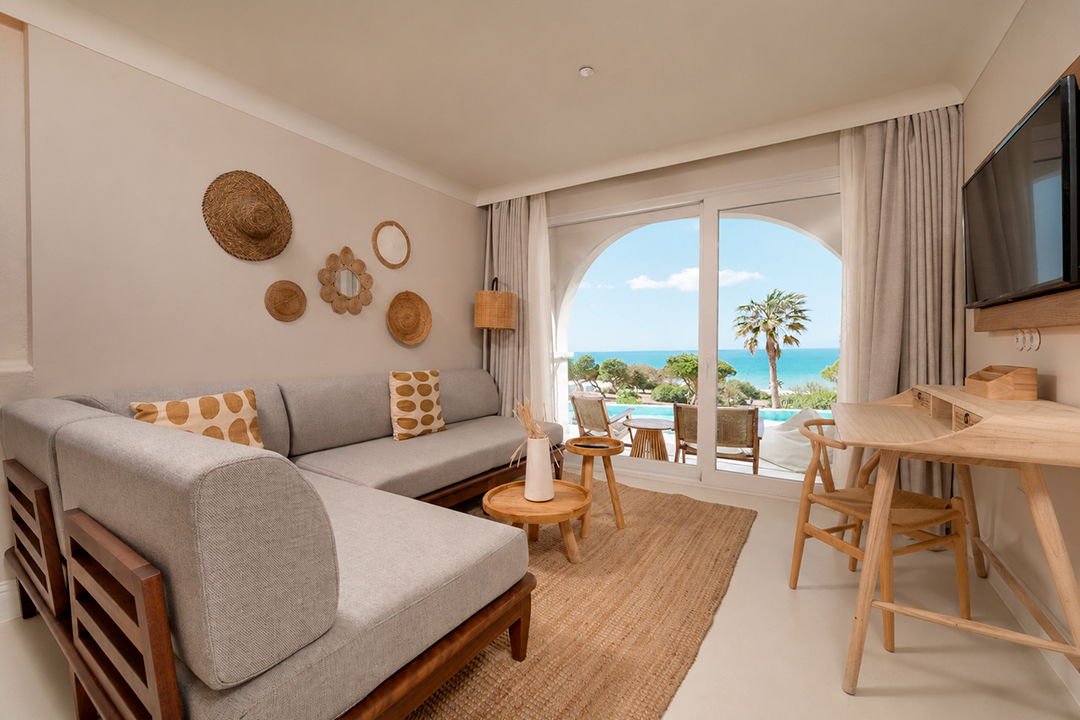 Junior Suite Frontal - Swim Out
